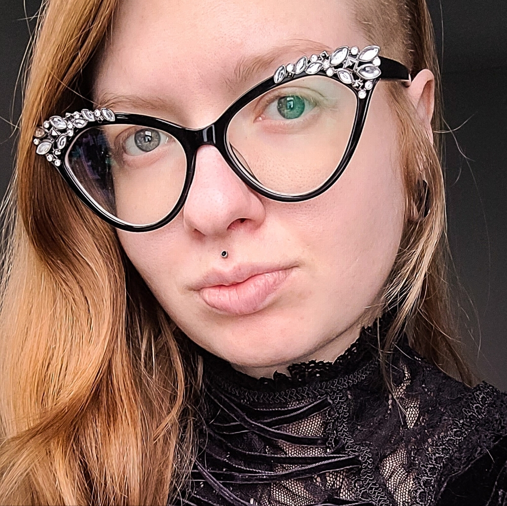Meet your Posher, Ariane